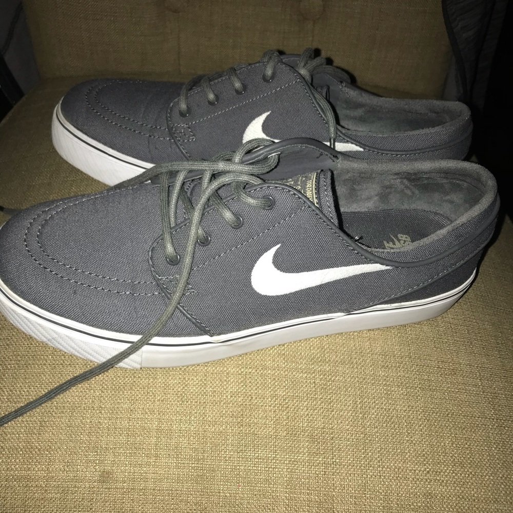 Nike Janoski